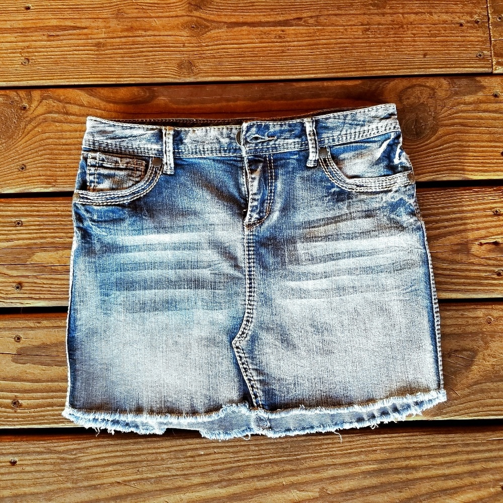 Maurices Light-wash Denim Skirt